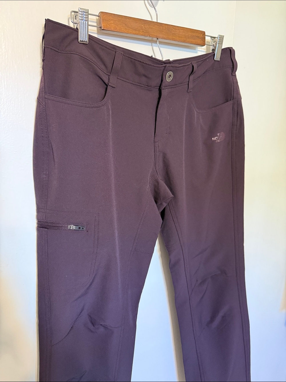 The North Face Soft Shell Stretch Hiking Pants with Zippered Pockets 10 Short - Picture 2 of 11